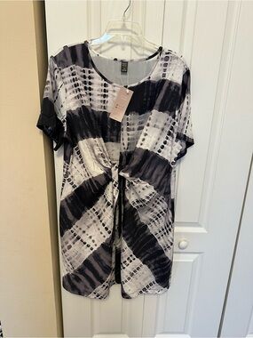 Ava & Viv Black and White Tie-Front Short Sleeve Dress